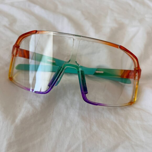 Blenders Expose // one of a kind design main image 11